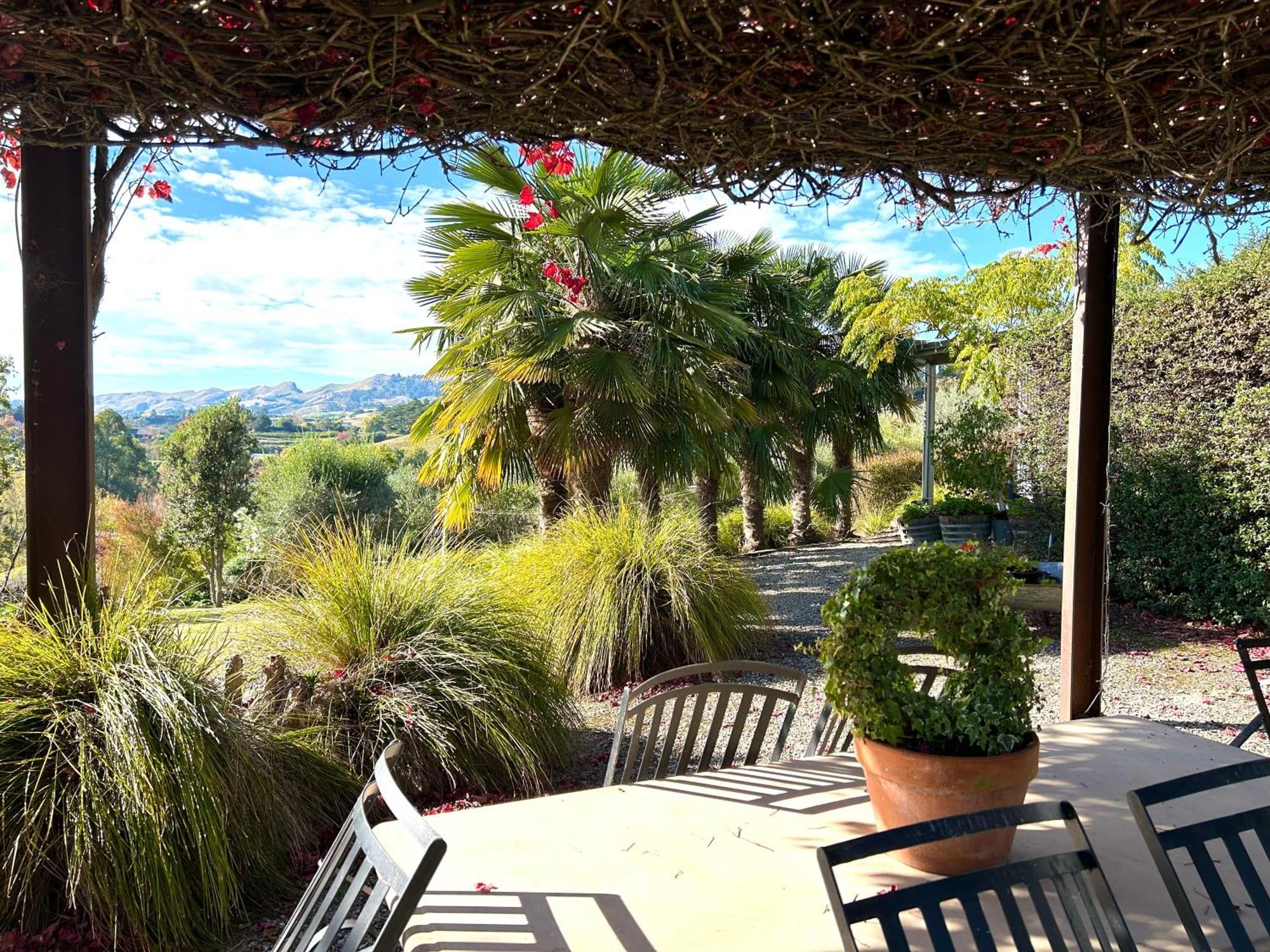 Peppertree Lodge Havelock North Exterior photo