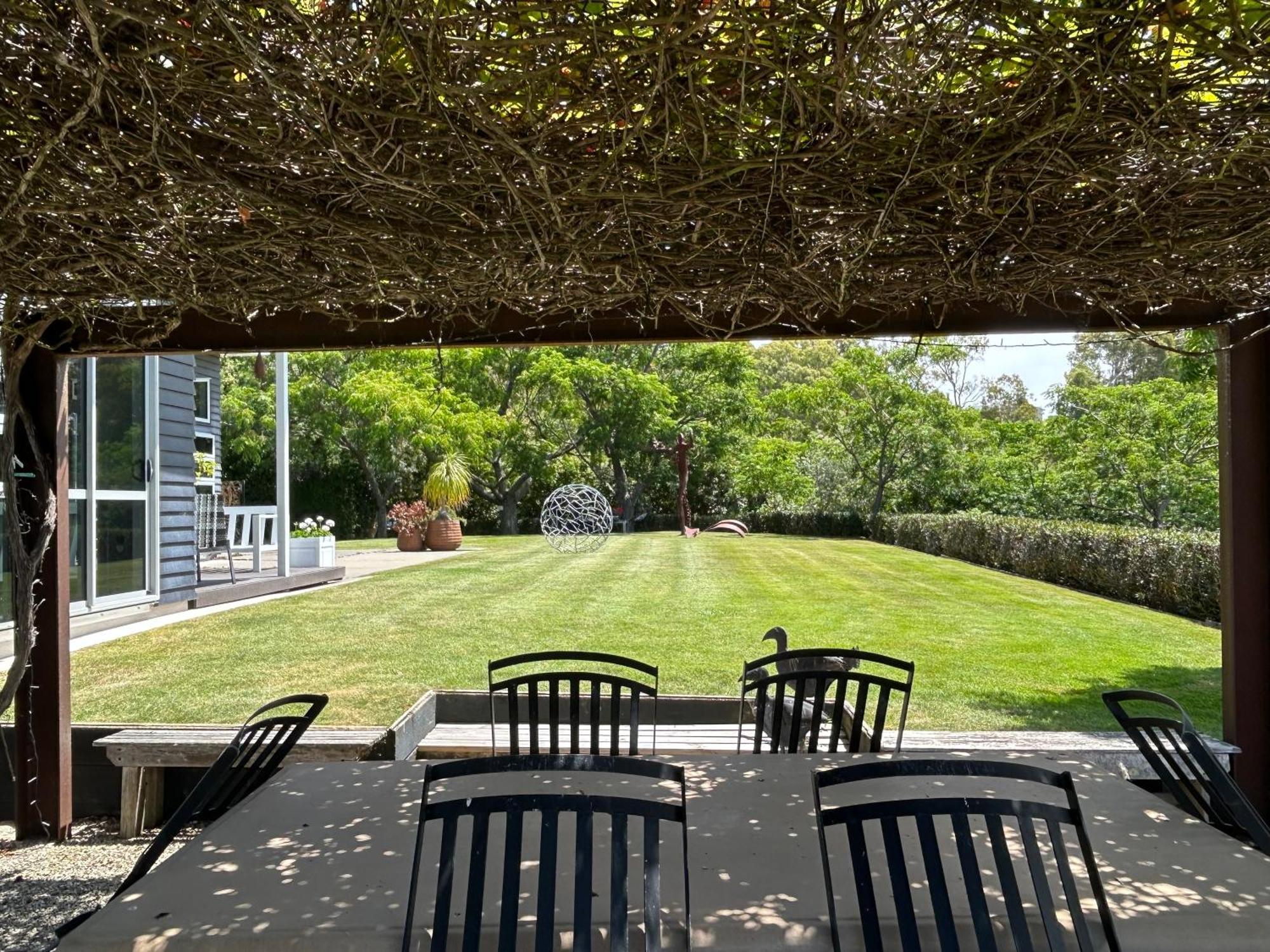 Peppertree Lodge Havelock North Exterior photo